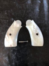 Genuine Mother
of Pearl grips for S&W
I frame or top break - 1 of 3