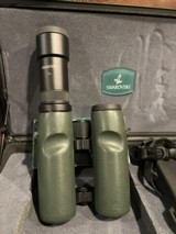 Swarovski 10X32 EL Binoculars - 5 of 5