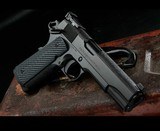 Colt special combat custom - 1 of 9