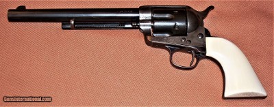 Colt 1st Generation Single Action Army SAA 7.5
Barrel Ivory Grips .32WCF ANTIQUE c. 1893