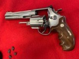 Smith & Wesson Model 629 DX Classic Package, Custom Shop - 1 of 8