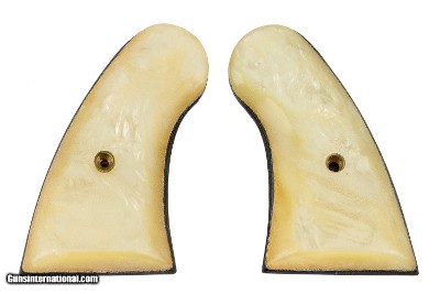 COLT PYTHON PEARL LIKE GRIPS