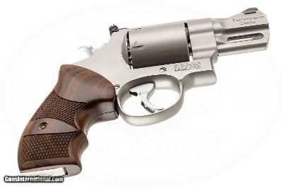 SMITH & WESSON PERFORMANCE CENTER MODEL 629-6 44 MAGNUM - Image 6 of 8