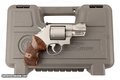 SMITH & WESSON PERFORMANCE CENTER MODEL 629-6 44 MAGNUM