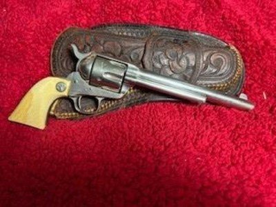 Colt 1873US Property