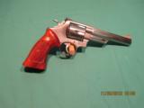 SMITH & WESSON 44 MAG REVOLVER - 2 of 3