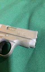 Colt Mustang Plus II - 2 of 6