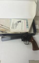 SMITH & WESSON M-586 - 1 of 9