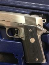 Colt 1911 Gold Cup - 3 of 5