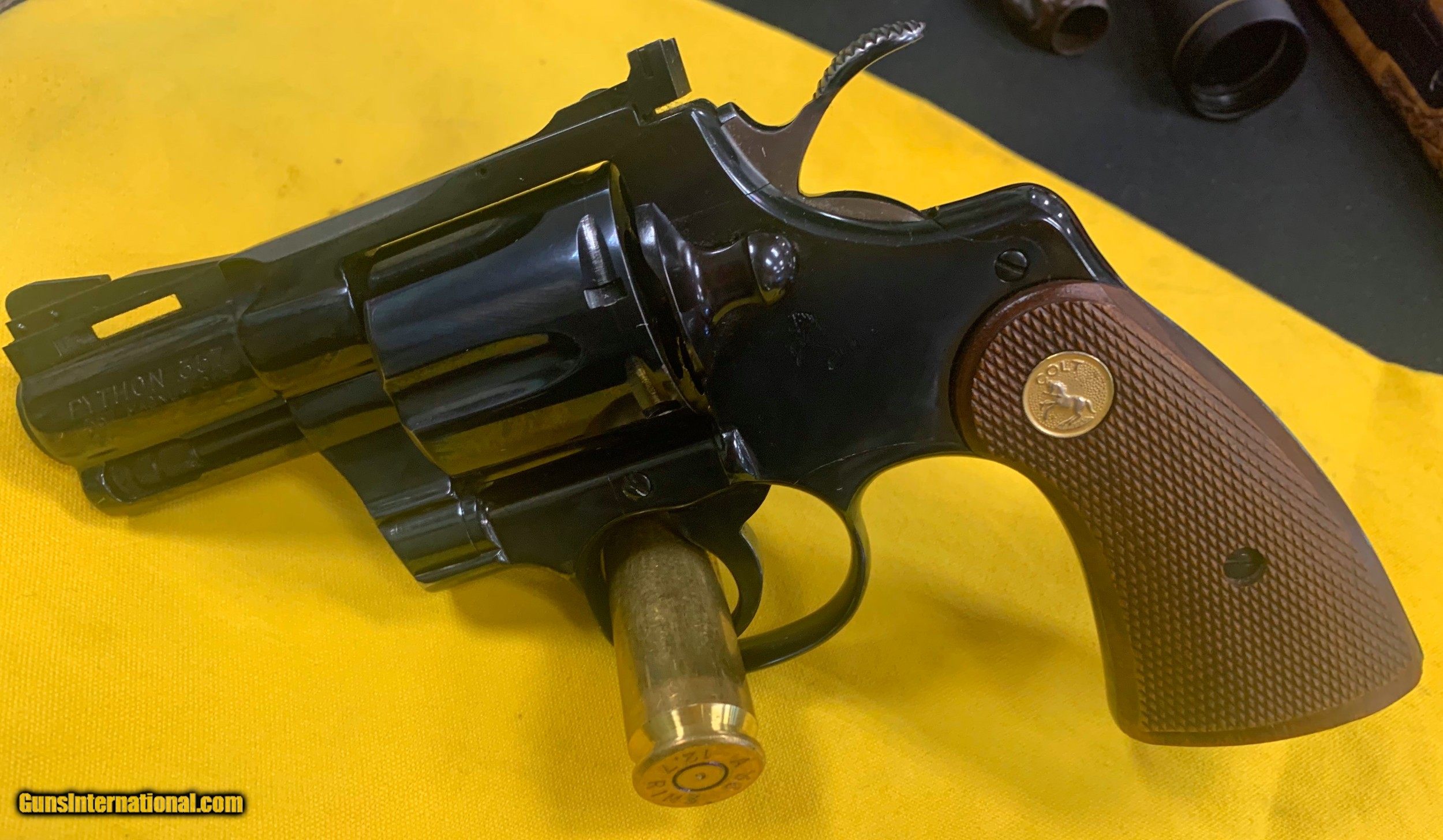 Colt Python ( 1977 )