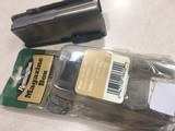 Remington factory new detachable engraved magazine for 700 BDL.
Has deer head engraved on bottom.
Long action for 7mag, .300 and .338mags - 2 of 2