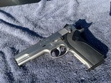 Smith & Wesson 1006 Stainless 5