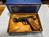 Smith & Wesson model 39 98% in box - 1 of 10