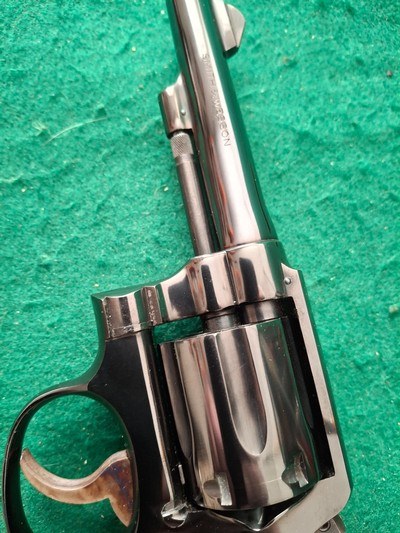 S & W Model 10-5 (1949) - Image 9 of 9