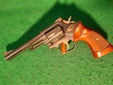 Smith & Wesson M-19 Cal .357 - Image 2 of 9