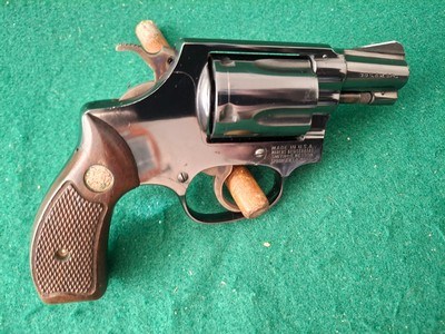 Smith & Wesson M-36(No Dash) - Image 1 of 7