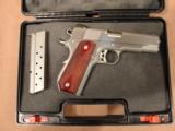 Dan Wesson Commander 1911 10mm CZ - 1 of 6