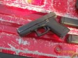 Glock 23 compact - 2 of 4