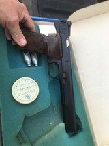 Smith and Wesson Co2 semi auto - 3 of 4