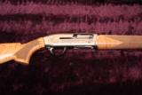 BROWNING MAXUS GOLDEN CLAYS 12 GA. LIMITED EDITION WITHMAPLE STOCKS - 3 of 14