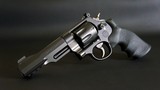 Smith & Wesson Performance Center S&W M&P R8 327 357 Magnum 170292 - 2 of 20
