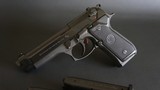 Beretta 96 40S&W - Pristine Condition - 3 Magazines - 3 of 13