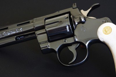 1981 Royal Blue 4” Colt Python ~ Blue Stag Grips ~ Bucheimer Shoulder Rig - Image 7 of 20