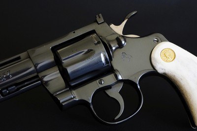 1981 Royal Blue 4” Colt Python ~ Blue Stag Grips ~ Bucheimer Shoulder Rig - Image 8 of 20