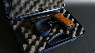 Beretta Model 84 1980s Made in ITALY .380 ACP - Excellent Condition in the Box - Image 9 of 10
