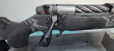 LNIB Weatherby Mark V Live Wild Hunter – .300 Winchester Magnum - Image 8 of 10