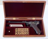 1918 DWM ARTILLERY MILITARY GERMAN LUGER W/ DISPLAY CASE - 1 of 8
