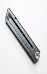 41 CODE 42 NAZI GERMAN LUGER / W/ MATCHING # MAGAZINE AND ORIGINAL WOUND BADGE - 9 of 10