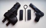 1939 RUSSIAN TOKAREV MODEL TT33 RIG WITH 2 MATCHING NUMBERED MAGAZINES - 1 of 10