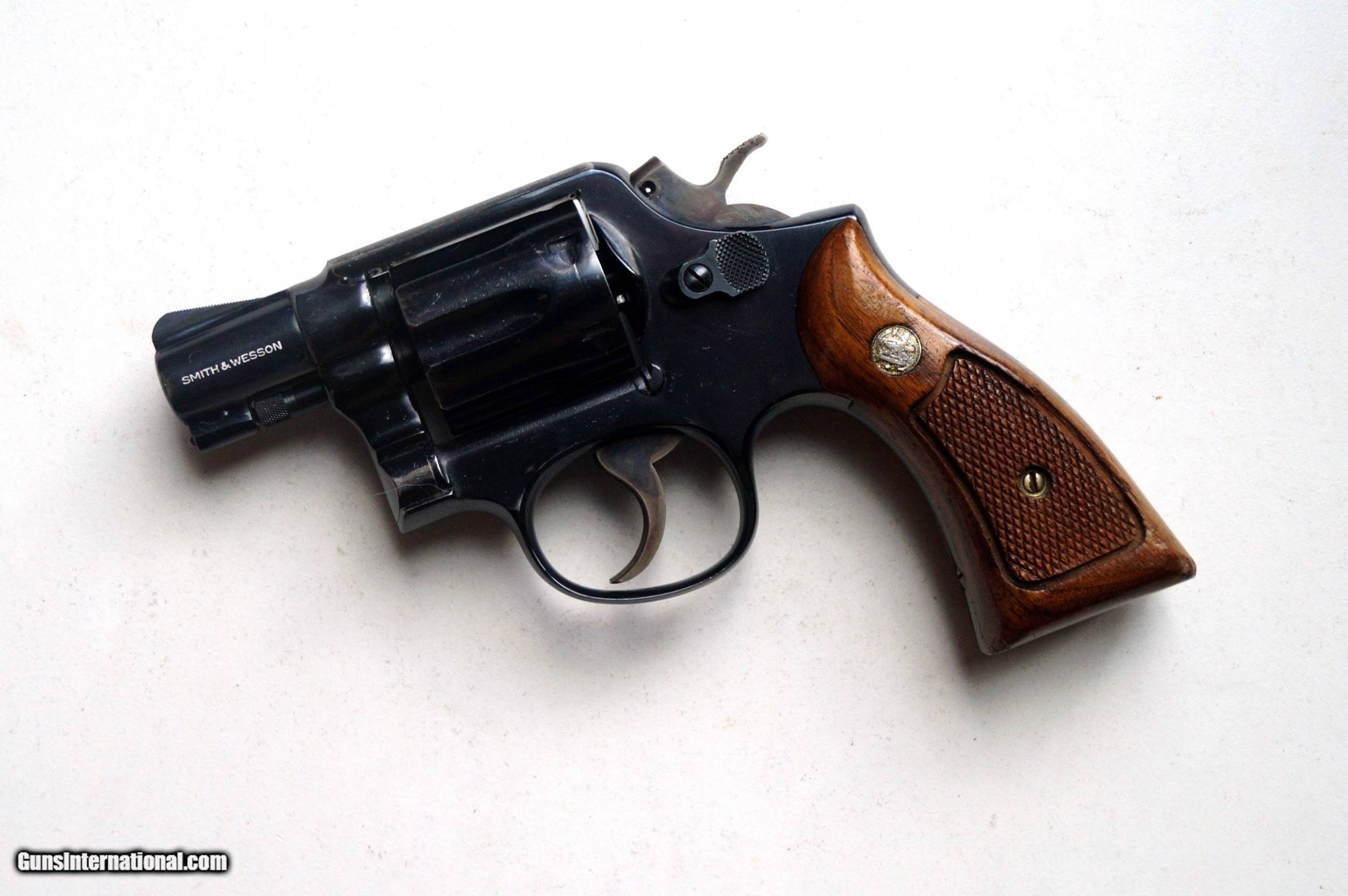 Smith And Wesson Model 10 Snub Nose Revolver With Holster 4450