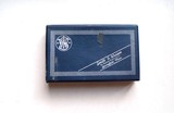SMITH & WESSON - AIR WEIGHT - SNUB NOSE - MODEL 38 REVOLVER WITH ORIGINAL BOX - 2 of 10
