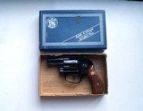 SMITH & WESSON - AIR WEIGHT - SNUB NOSE - MODEL 38 REVOLVER WITH ORIGINAL BOX - 1 of 10