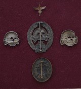 WWII NAZI MILITARY MEDALS - 2 of 2