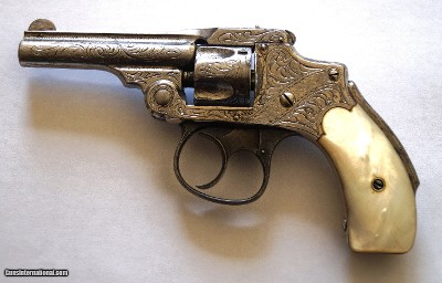SMITH & WESSON .32 SAFETY HAMMERLESS, FIRST MODEL - ENGAVED WITH ARCHIVE LETTER