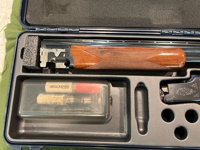 Browning Citori 12 gauge 28” Barrels w/Chokes - Image 3 of 12