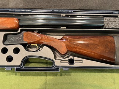 Browning Citori 12 gauge 28” Barrels w/Chokes - Image 2 of 12