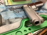 Remington 1911
R1 Stainless - 6 of 8