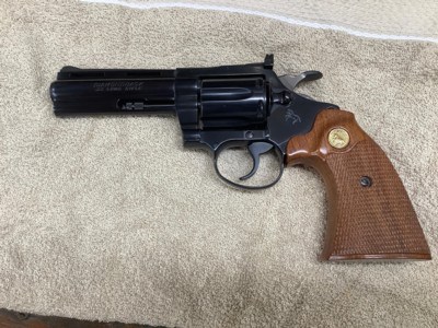 Colt Diamondback 4” 22lr - Image 2 of 12
