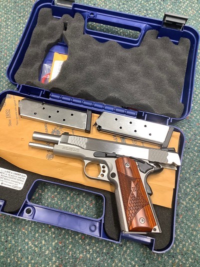 Smith Wesson 1911E - Image 6 of 11