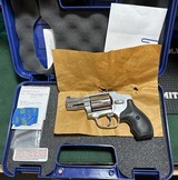 Smith & Wesson M640-1 Pro Series 357 Magnum 5 shot Revolver Novak Night Sights - 1 of 2