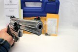 Smith & Wesson MODEL 686-6 Revovler 4