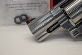 Smith & Wesson MODEL 686-6 Revovler 2