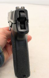 Sig Sauer SP2022 Semi-automatic Pistol 9mm 10rd Magazine - 12 of 14