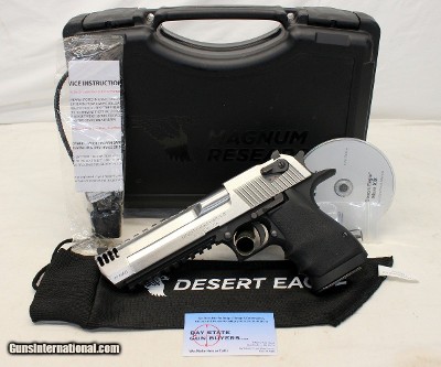 Magnum Research DESERT EAGLE semi-automatic pistol .44 MAG Original Box STAINLESS
