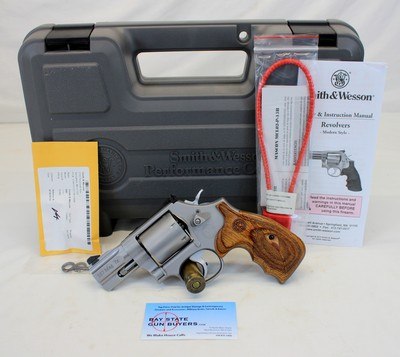 Smith & Wesson 686 6 PERFORMANCE CENTER 7 Shot Revolver .357 Magnum BOX & MANUAL