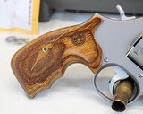 Smith & Wesson 686-6 PERFORMANCE CENTER 7-Shot Revolver .357 Magnum BOX & MANUAL - 6 of 10